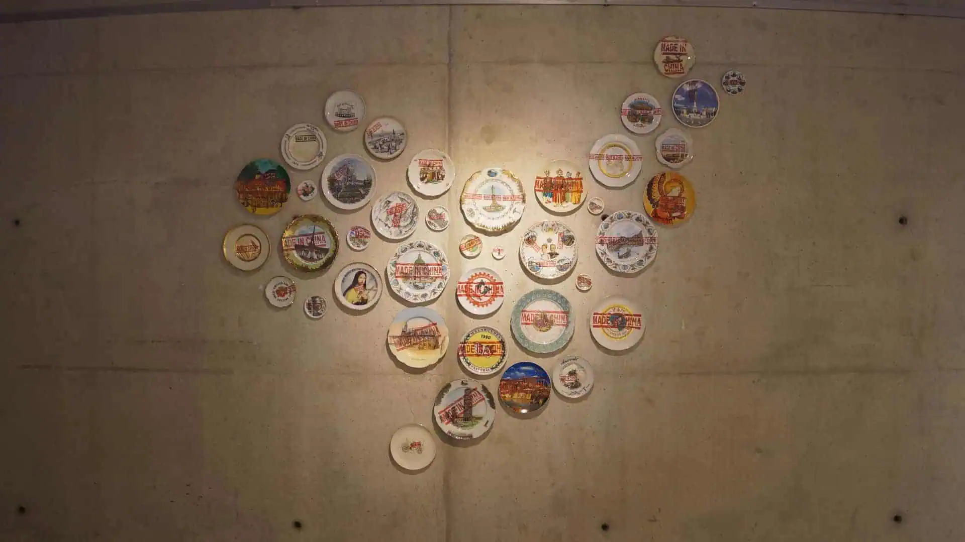 THE CIRCLE IS HOSTING ASLI AYDEMIR’S SOLO EXHIBITION “CHINATOWN”